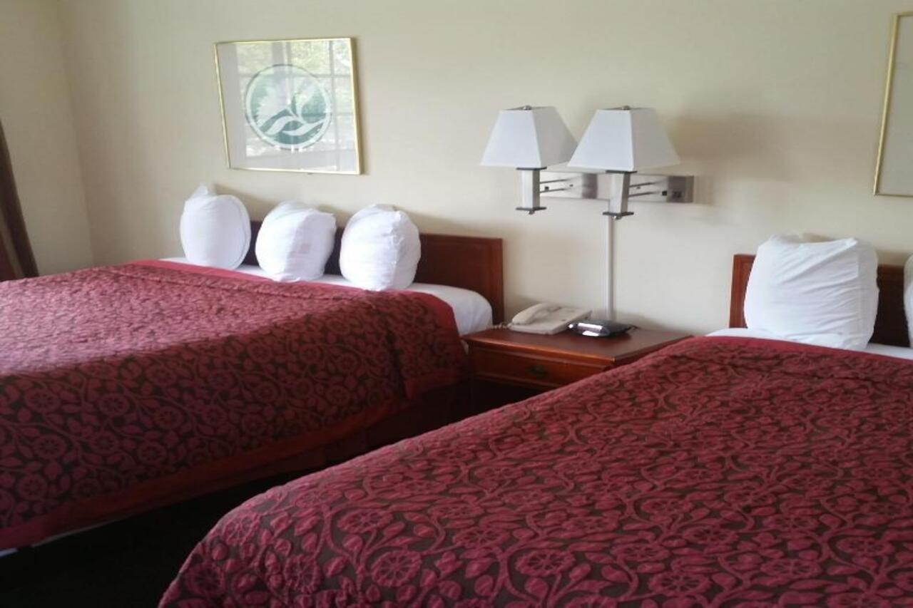 Days Inn By Wyndham Orange Anaheim Esterno foto