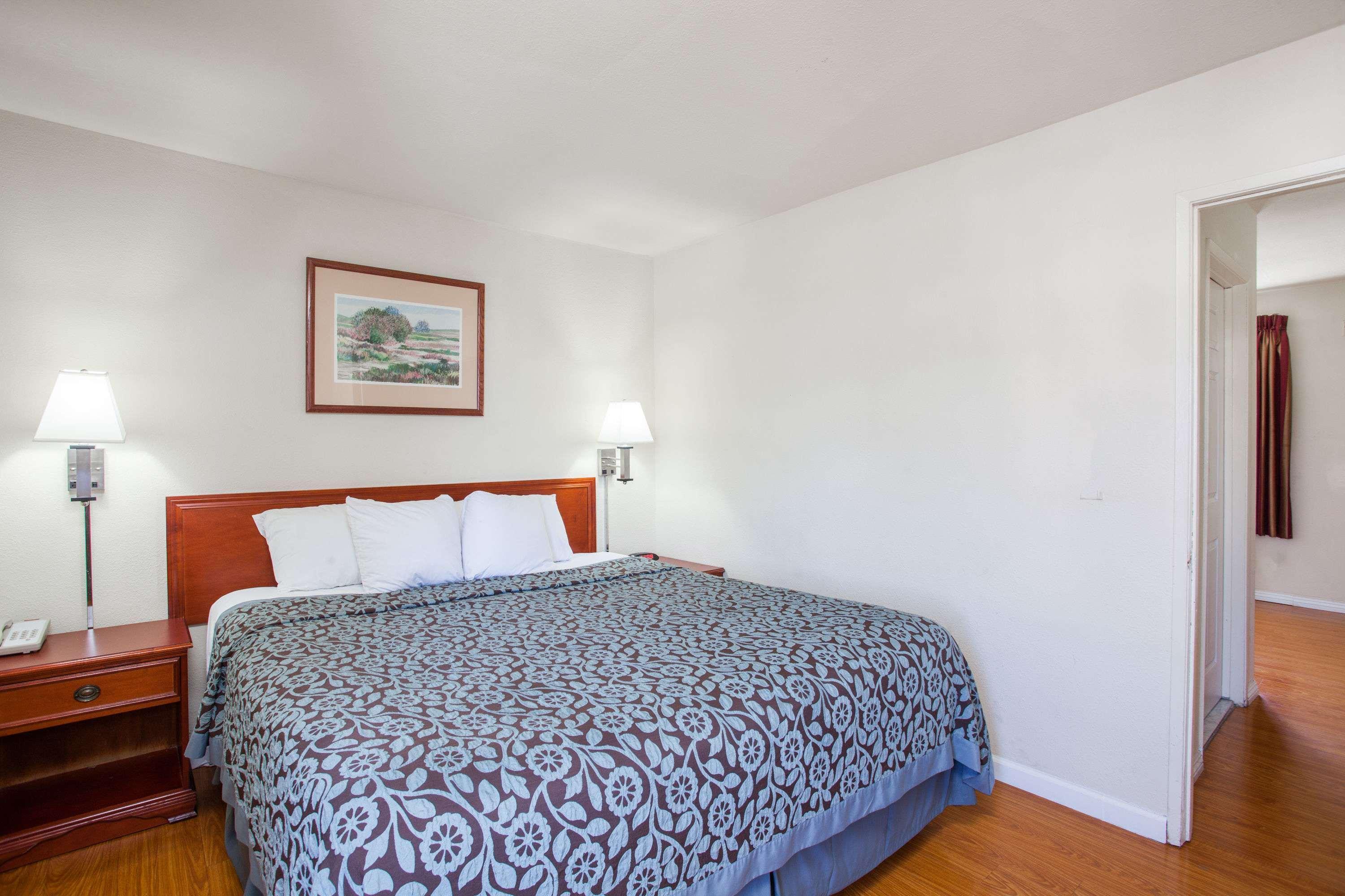 Days Inn By Wyndham Orange Anaheim Esterno foto