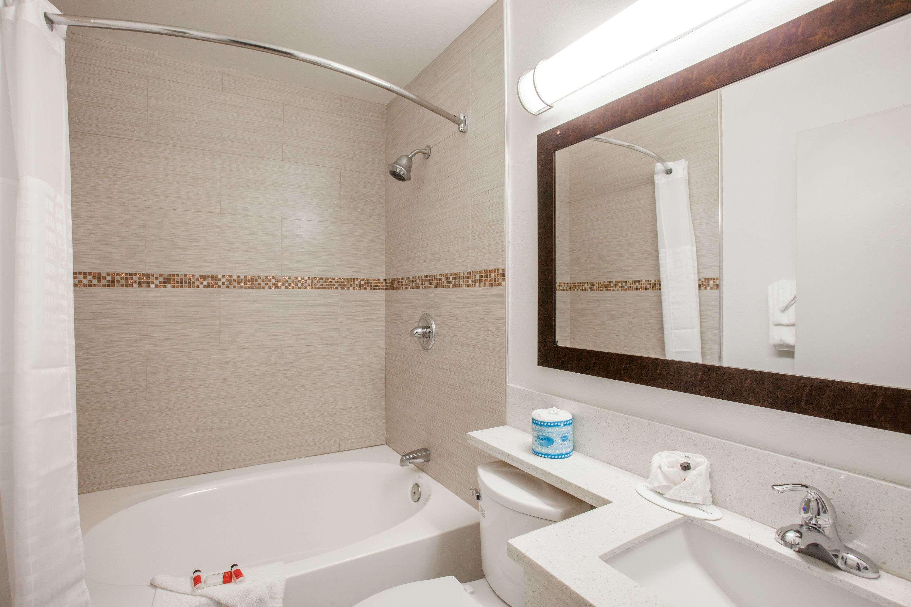 Days Inn By Wyndham Orange Anaheim Esterno foto