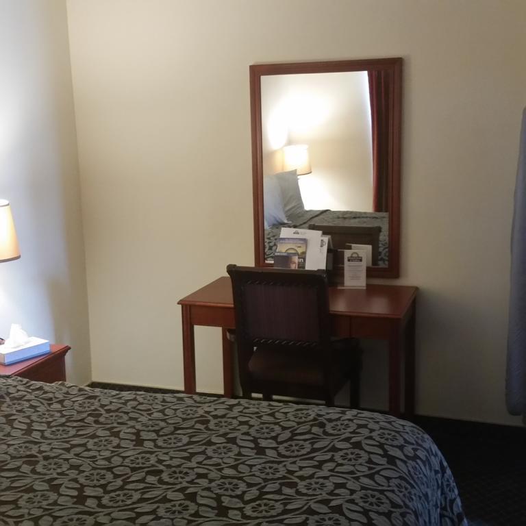 Days Inn By Wyndham Orange Anaheim Esterno foto